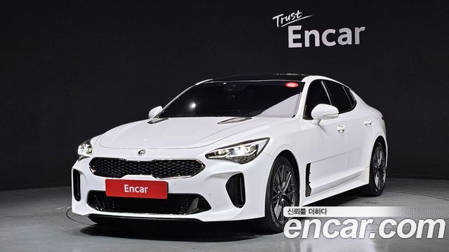 Kia Stinger 2.0 Turbo 2WD Platinum - фото 0