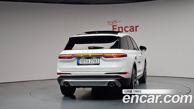 Lincoln Corsair 2.0 Reserve AWD - фото 3