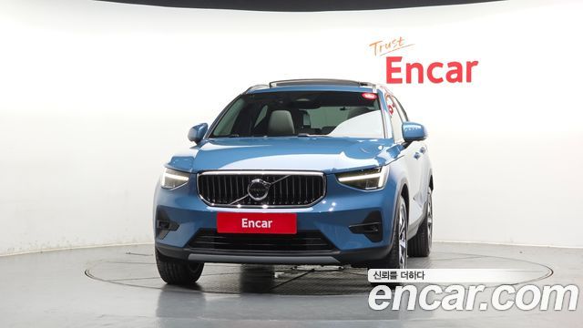 Volvo XC40 B4 Ultimate Bright - фото 2