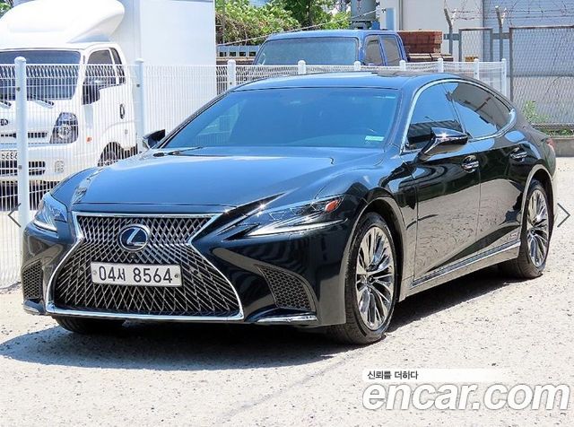 Lexus LS 5-го поколения 3.5 Platinum AWD - фото 1