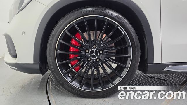 Mercedes-Benz GLA-Class X156 GLA45 AMG 4MATIC - фото 4
