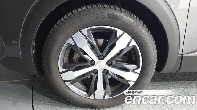 Peugeot 5008 2-го поколения 1.2 Pure Tech GT - фото 4