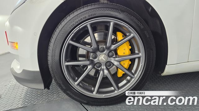 Tesla Model 3 Long Range AWD - фото 4
