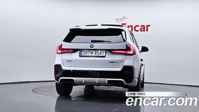 BMW X1 U11 xDrive 20i M Sport - фото 3