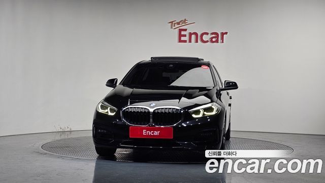 BMW 1-Series F40 120i Sports - фото 2