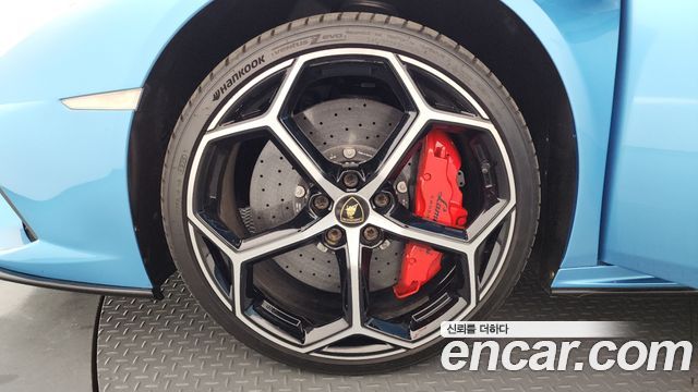 Lamborghini Huracan LP610-2 EVO Spyder - фото 4