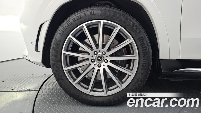 Mercedes-Benz GLS-Class X167 GLS580 4MATIC - фото 4