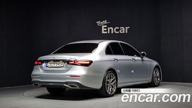Mercedes-Benz E-Class W213 E220d 4MATIC AMG Line - фото 1