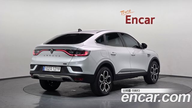 Renault Samsung Arkana 1.6 E-TECH Iconic - фото 1