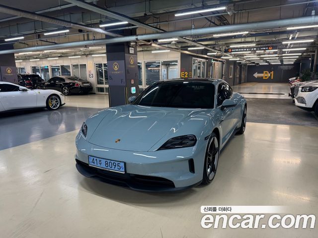 Porsche Taycan Base 4 - фото 0