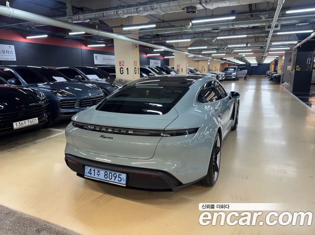 Porsche Taycan Base 4 - фото 1