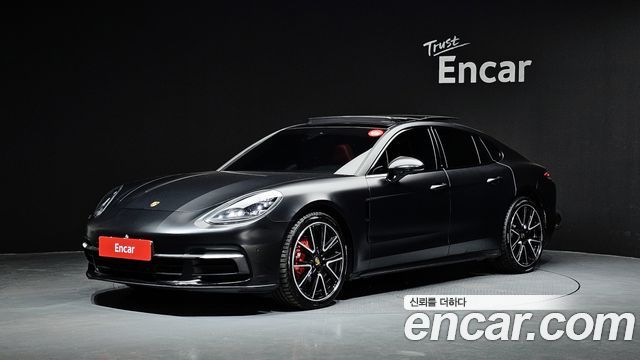 Porsche Panamera 3.0 AWD - фото 0
