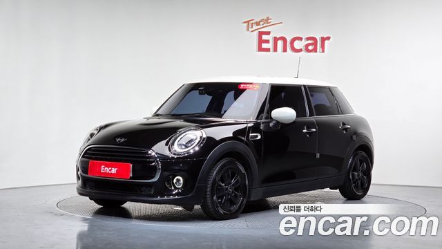 Mini Cooper 5Door Standard 3rd - фото 0