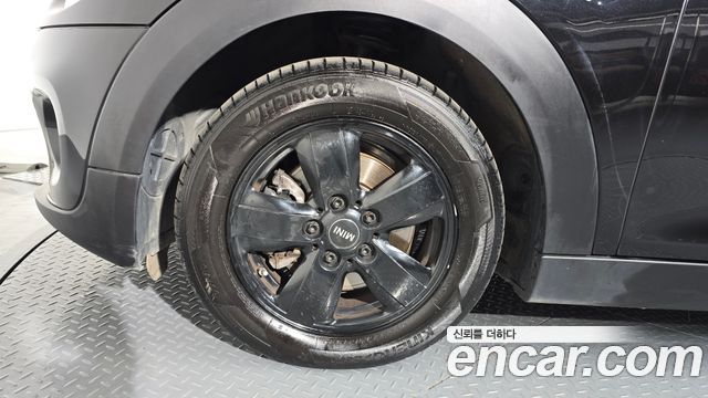 Mini Cooper 5Door Standard 3rd - фото 4