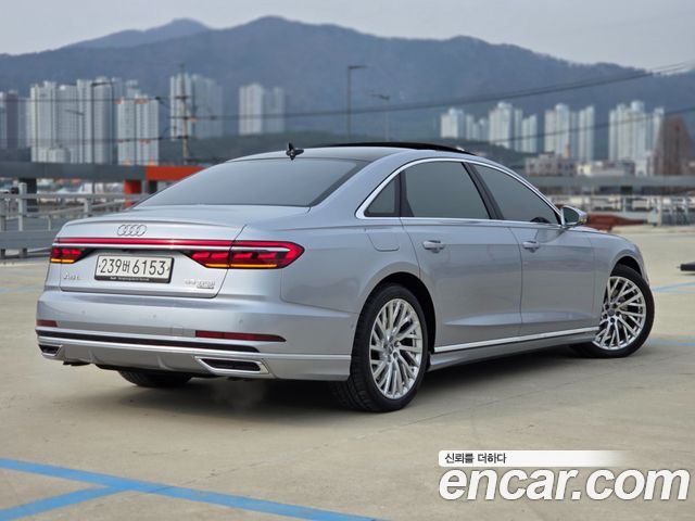 Audi A8 D5 55 TFSI Quattro LWB - фото 3