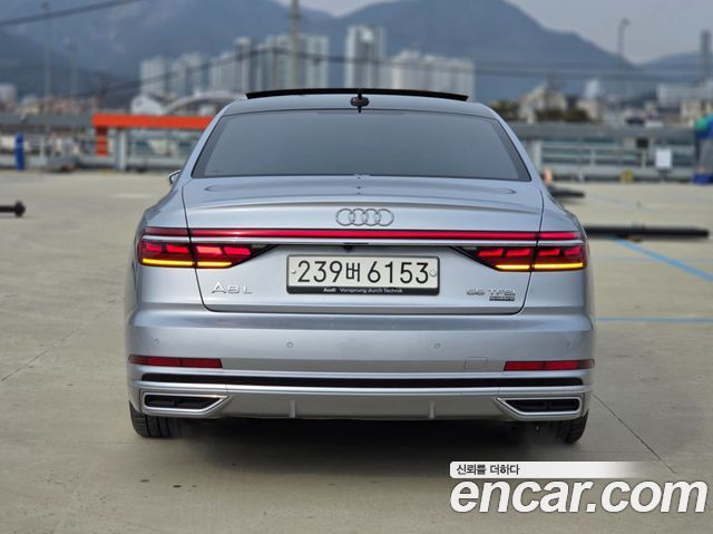 Audi A8 D5 55 TFSI Quattro LWB - фото 4