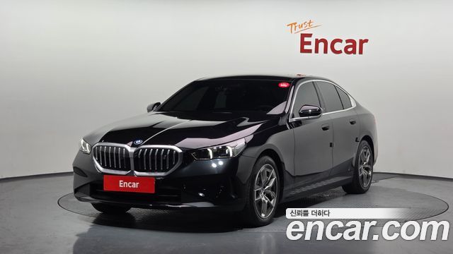 BMW i5 G60 eDrive 40 - фото 0