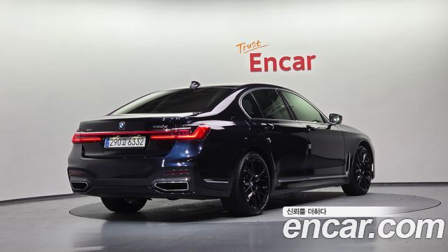 BMW 7-Series G11 730d xDrive M Sport - фото 1
