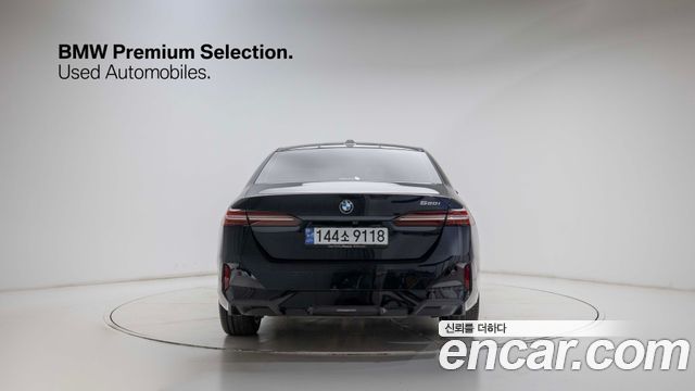 BMW 5-Series G60 520i M Sport - фото 3