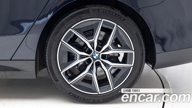 BMW 5-Series G60 520i M Sport - фото 4