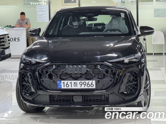 Audi Q5 45 TFSI Quattro S Line Black Edition Sport Back - фото 0