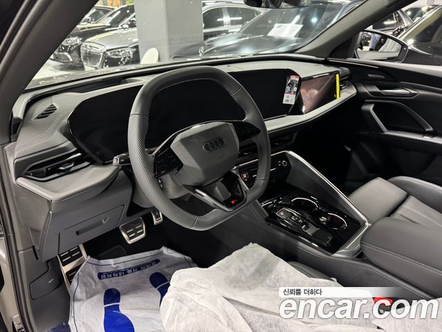 Audi Q5 45 TFSI Quattro S Line Black Edition Sport Back - фото 3