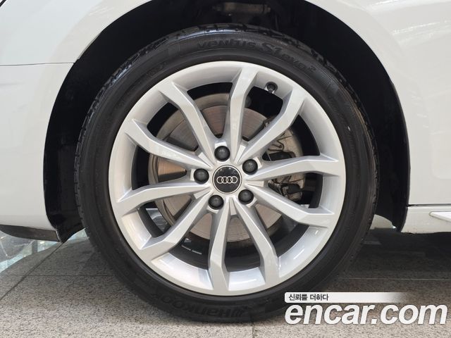 Audi A4 B9 40 TFSI - фото 4