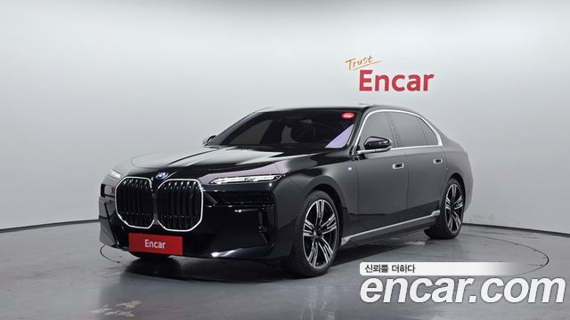 BMW i7 G70 xDrive 60 M sport - фото 0