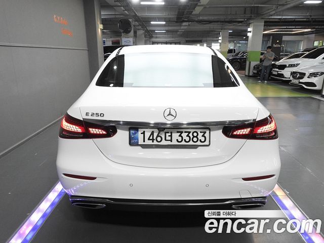 Mercedes-Benz E-Class W213 E250 Exclusive - фото 1