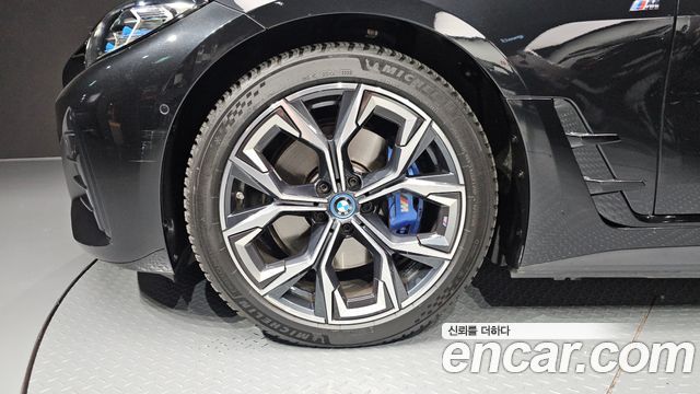 BMW i4 eDrive40 M Sports Pro - фото 4
