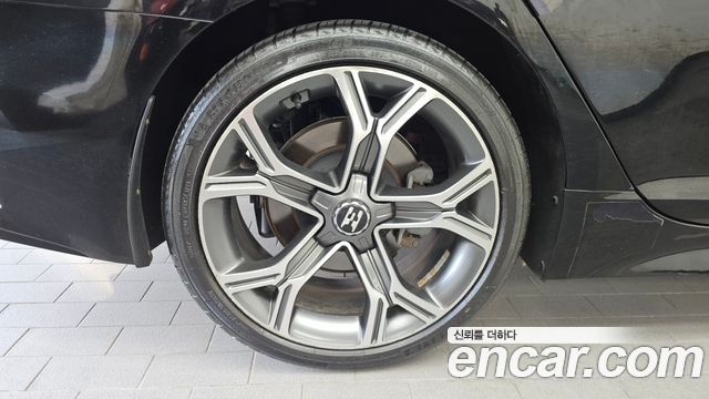 Kia Stinger 2.0 Turbo 2WD Platinum - фото 4