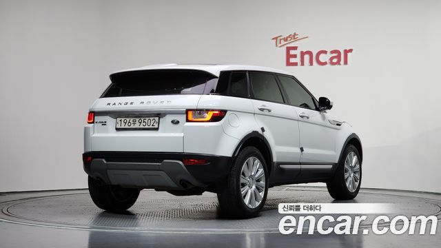 Land Rover Range Rover Evoque 2.0 TD4 HSE - фото 1