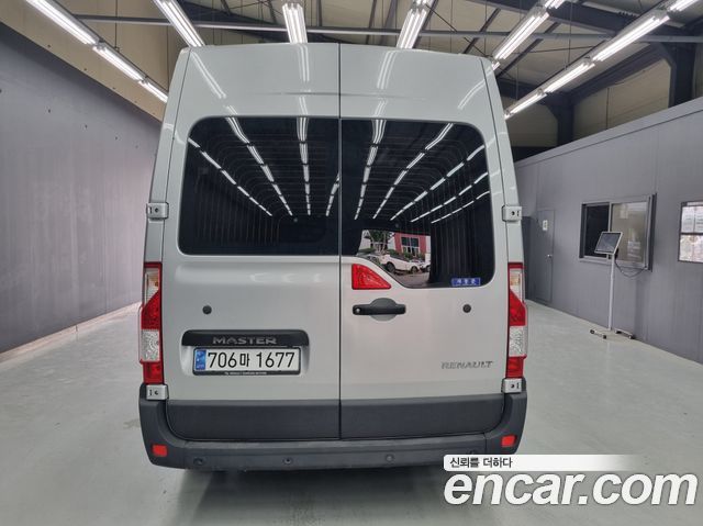 Renault Samsung Master 2.3 15-Seater - фото 3