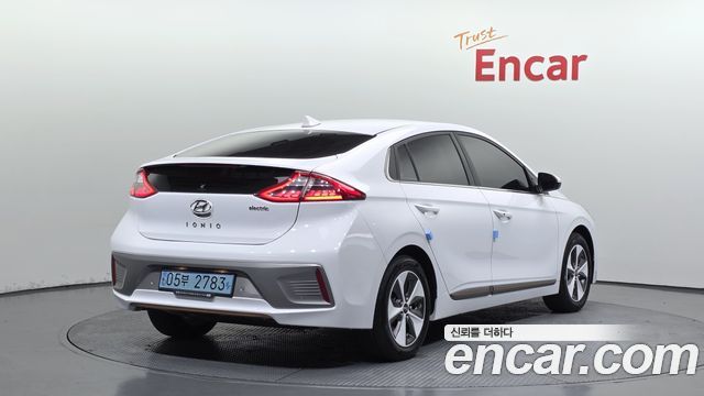 Hyundai Ioniq Q - фото 1