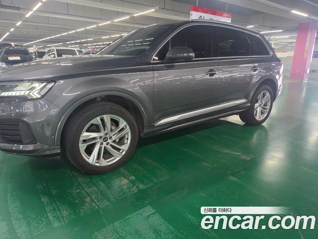 Audi Q7 45 TDI Quattro Premium - фото 1
