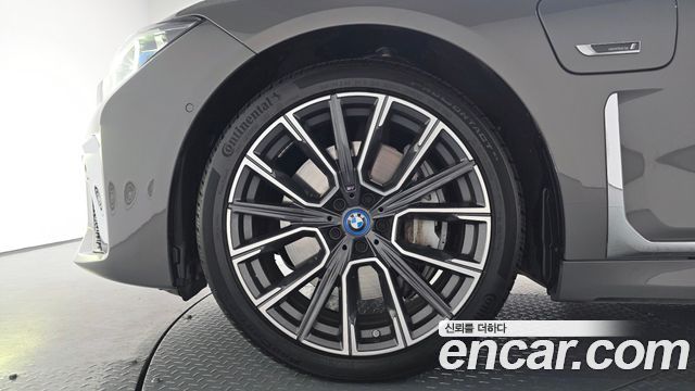 BMW 7-Series G11 745e iPerformance M Sport - фото 3
