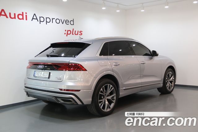 Audi Q8 50 TDI Quattro Premium - фото 1