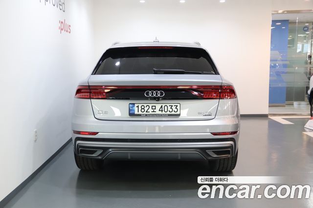 Audi Q8 50 TDI Quattro Premium - фото 3