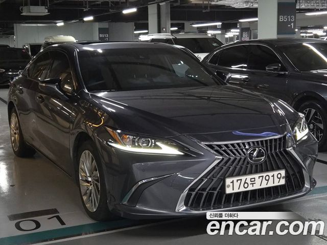 Lexus ES 7-го поколения Luxury Plus - фото 1