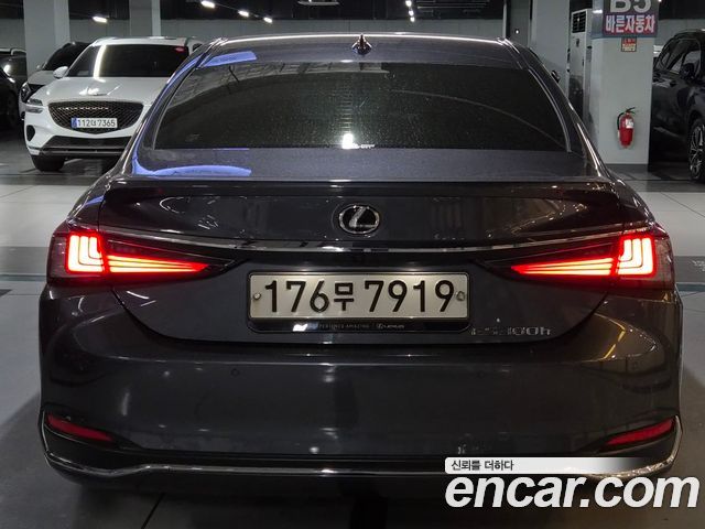 Lexus ES 7-го поколения Luxury Plus - фото 3