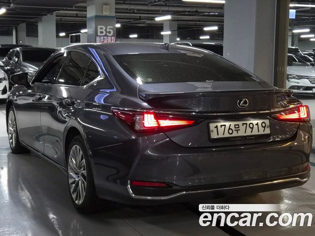 Lexus ES 7-го поколения Luxury Plus - фото 4
