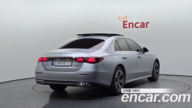 Mercedes-Benz E-Class W214 E200 Avantgarde - фото 1