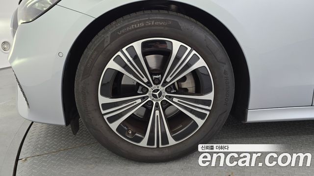Mercedes-Benz E-Class W214 E200 Avantgarde - фото 4