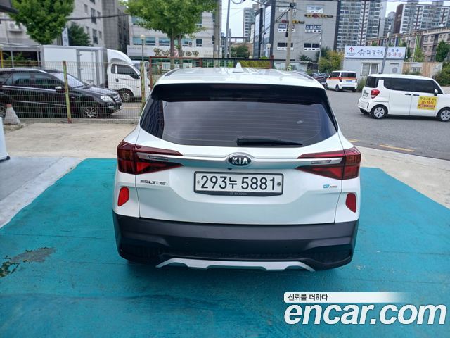 Kia Seltos Diesel 1.6 2WD Trendy - фото 3