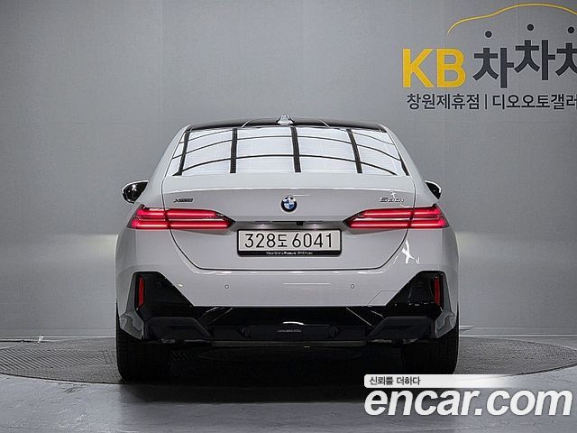 BMW 5-Series G60 530i xDrive M Sport - фото 3