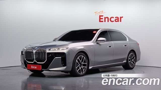 BMW 7-Series G70 740d xDrive M Sport - фото 0