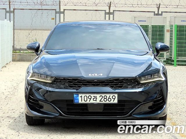 Kia K5 3-го поколения 2.0 Signature - фото 0