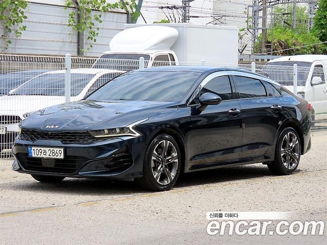 Kia K5 3-го поколения 2.0 Signature - фото 1