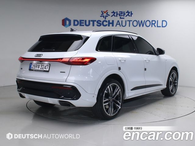 Audi Q5 45 TFSI Quattro S Line Black Ediiton - фото 1