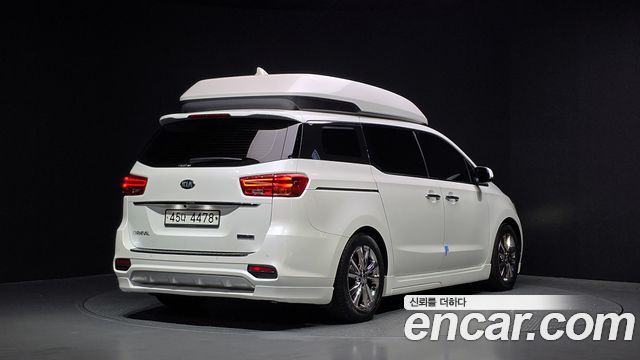 Kia Carnival Новый Gasoline 9-Seater Hi-Limousine Noblesse Special - фото 1